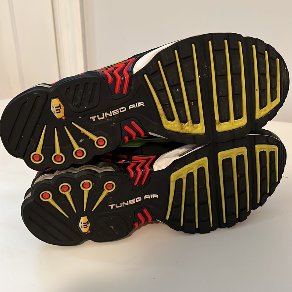 Air Max Plus 'Catching Fire' - Picture 7 of 7
